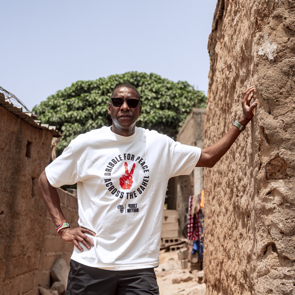 MASAI UJIRI AND GIANTS OF AFRICA EXPAND BUILT WITHIN COMMUNITY BASKETBALL COURT INITIATIVE INTO THE SAHEL REGION – Giants of Africa